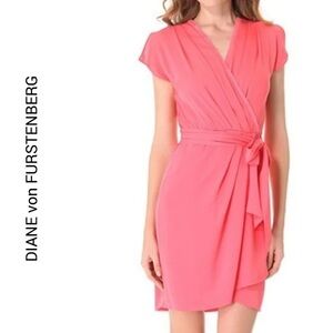 Diane Von Furstenberg DVF Mateo Coral Knee Length Silk Wrap Dress Women’s Size 8